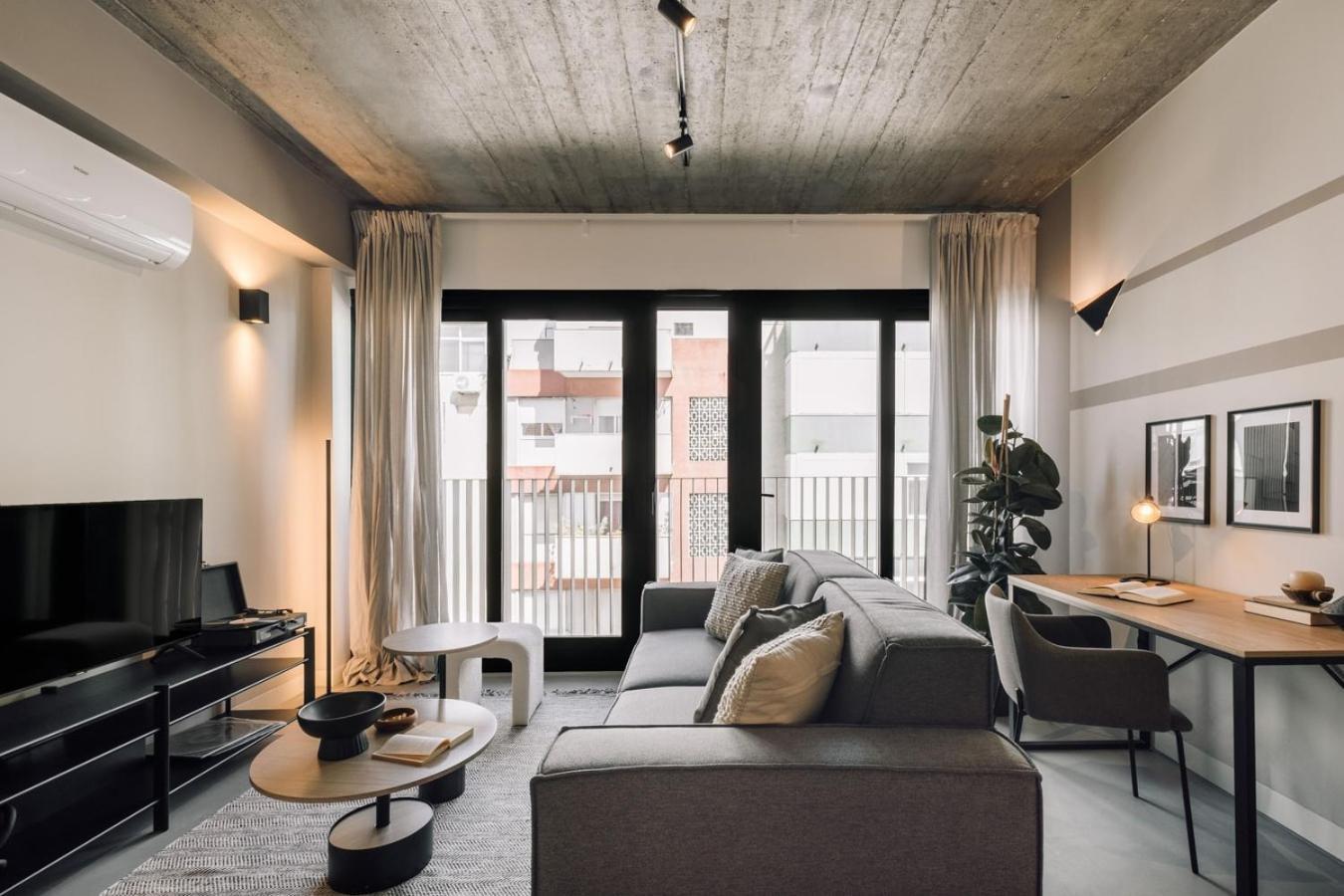 Fuseta - 2 Bedrooms And Parking In Santo Antonio * Lissabon